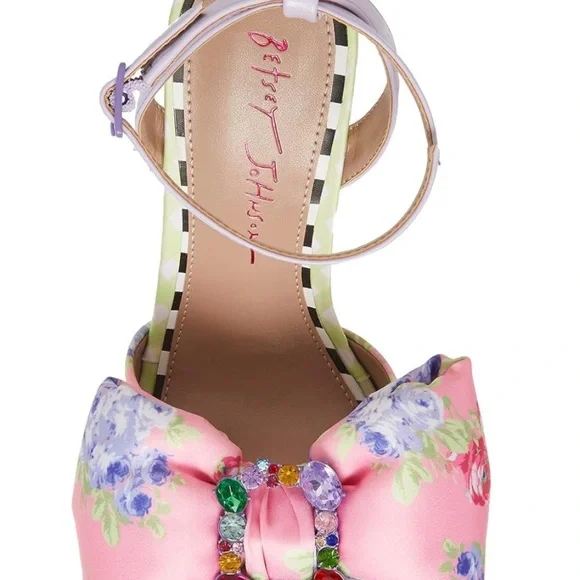 Betsey Johnson Floral Bow Heels - Picture 2 of 8